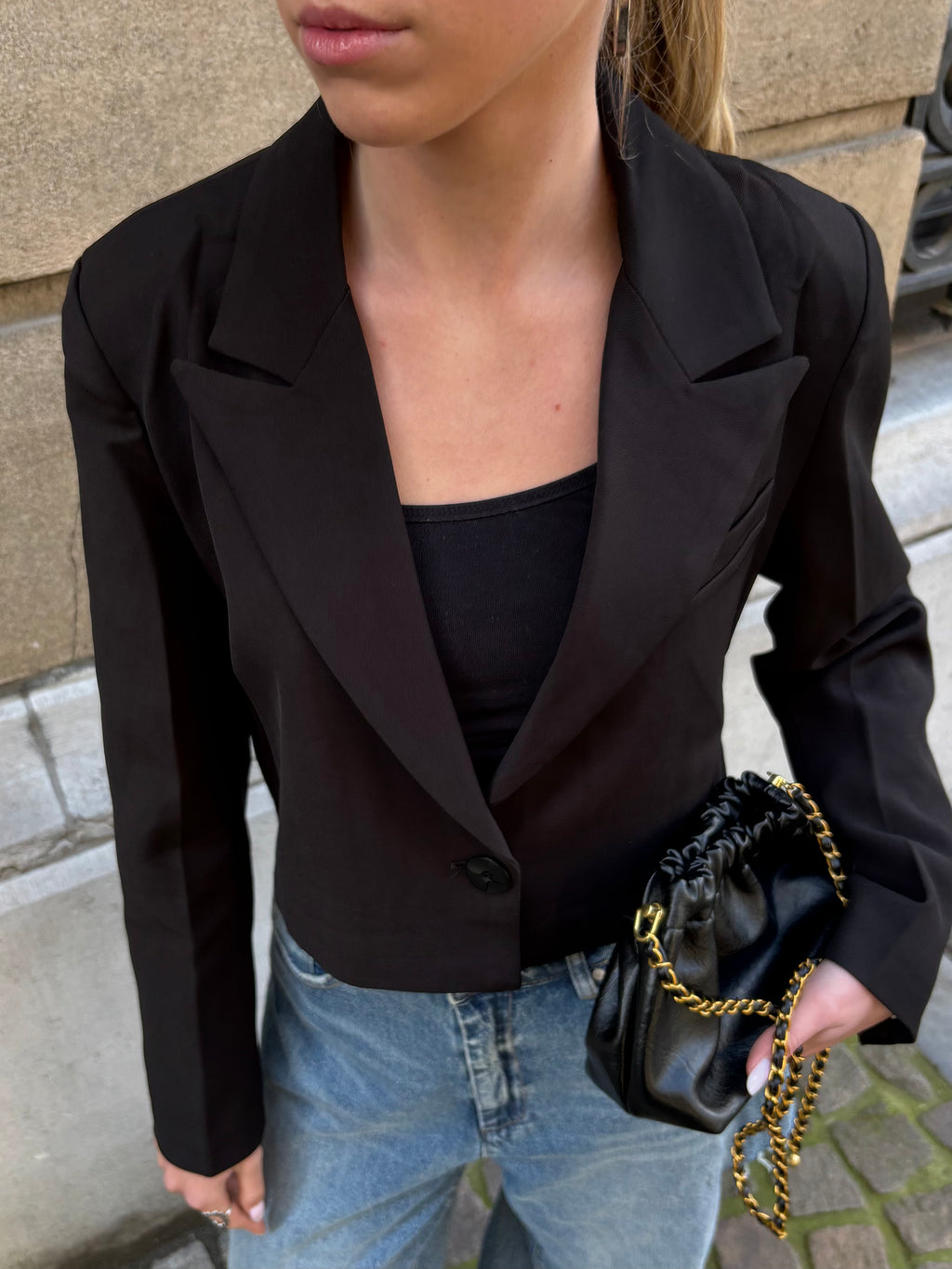 Lizzy basic cropped blazer