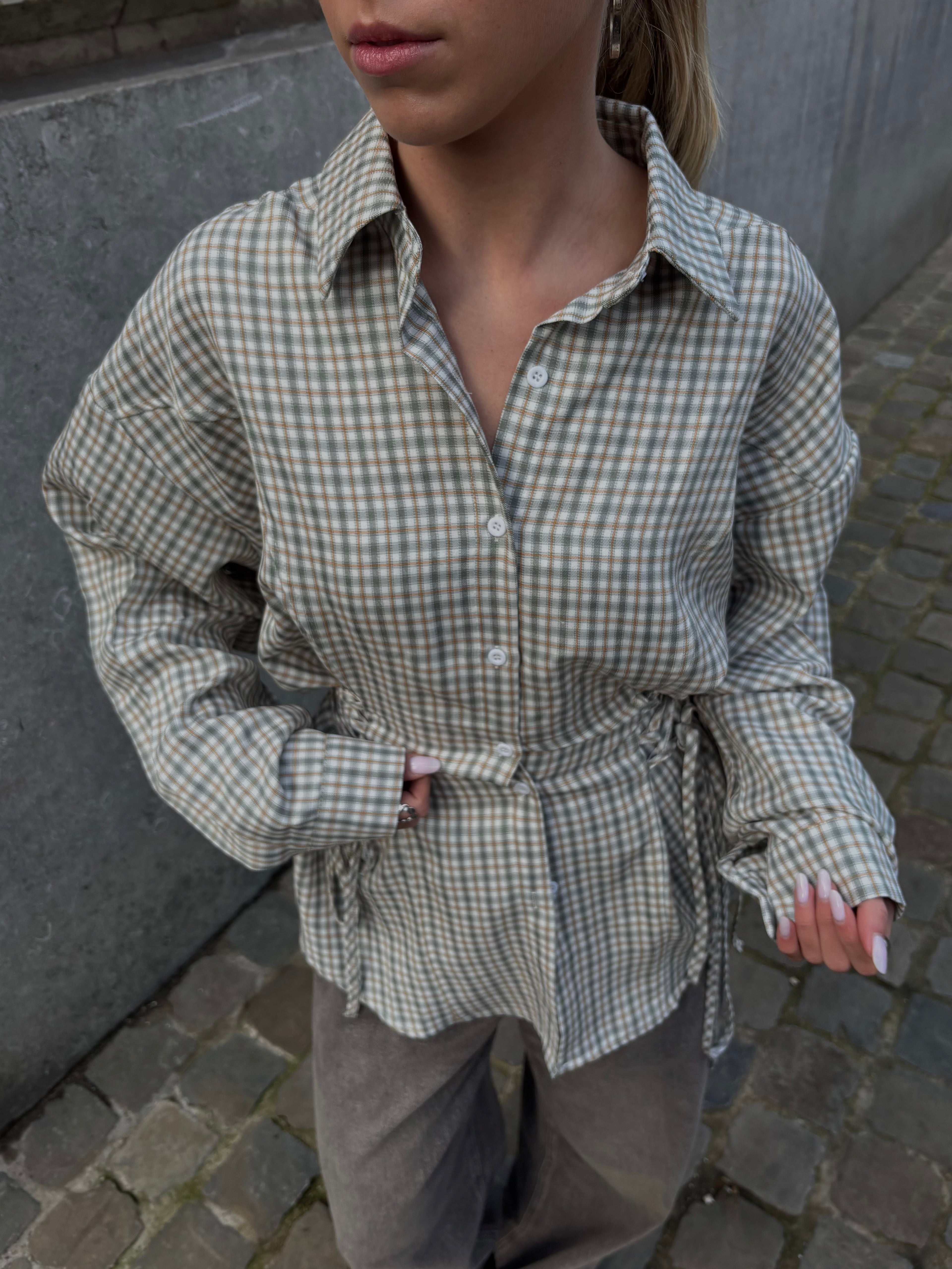 Lara tailored blouse