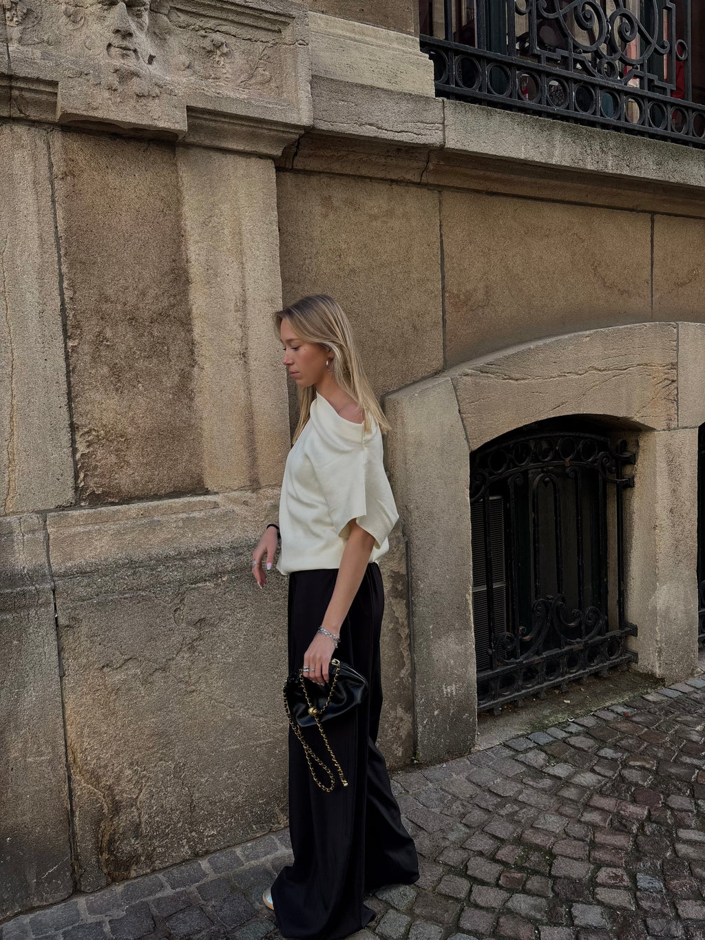 Anna one shoulder top