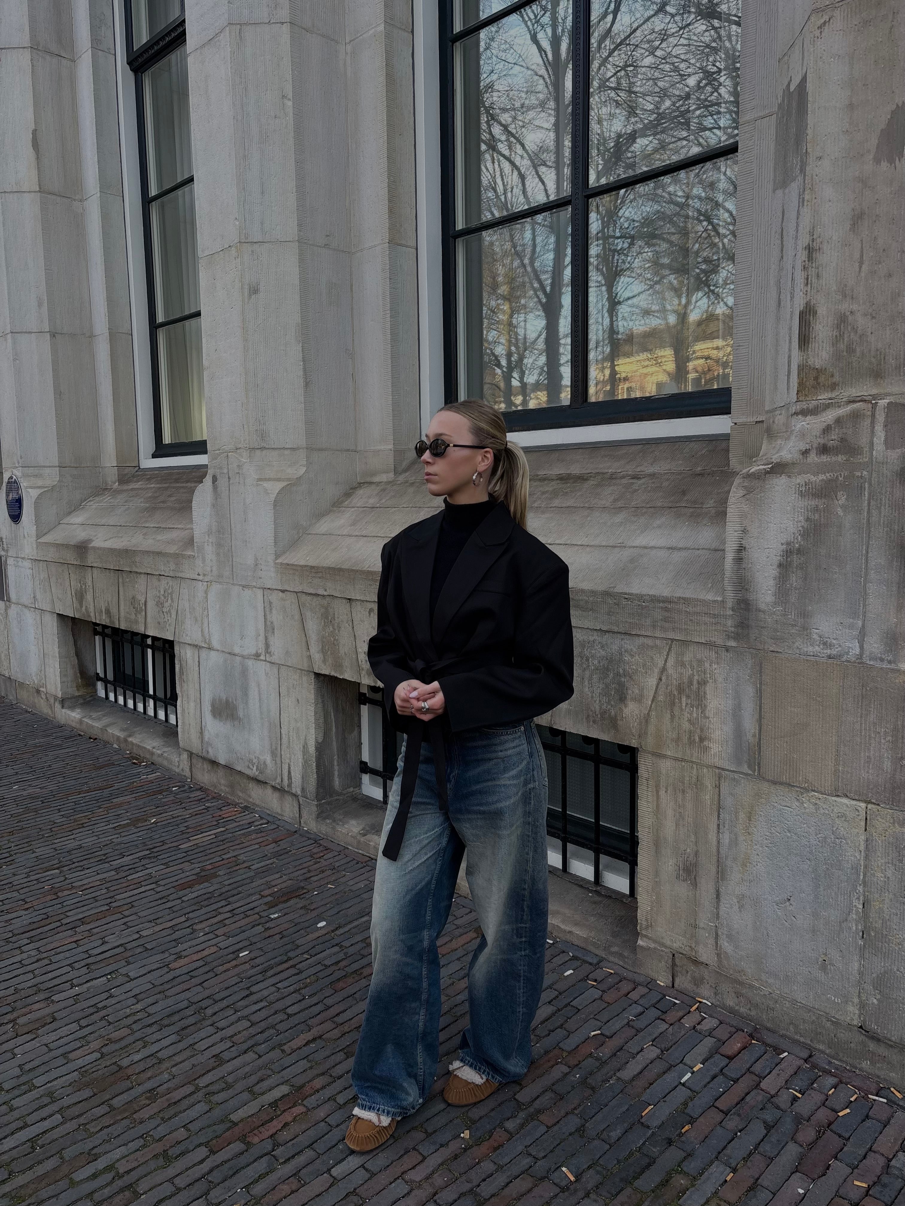 Fenne cropped blazer black