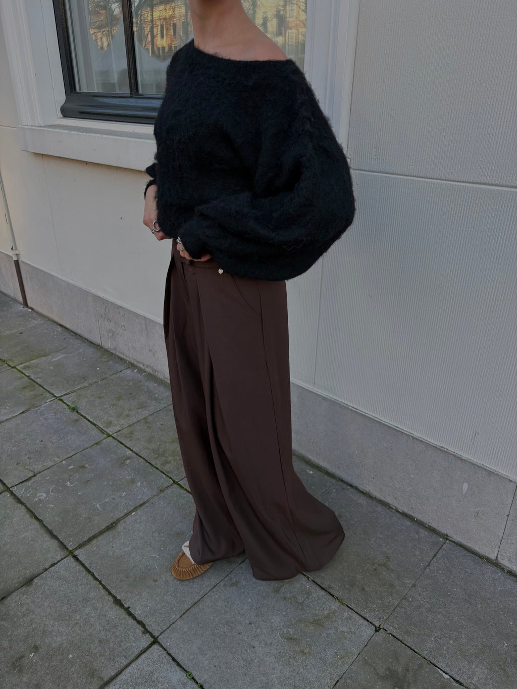 Lola one shoulder knit black