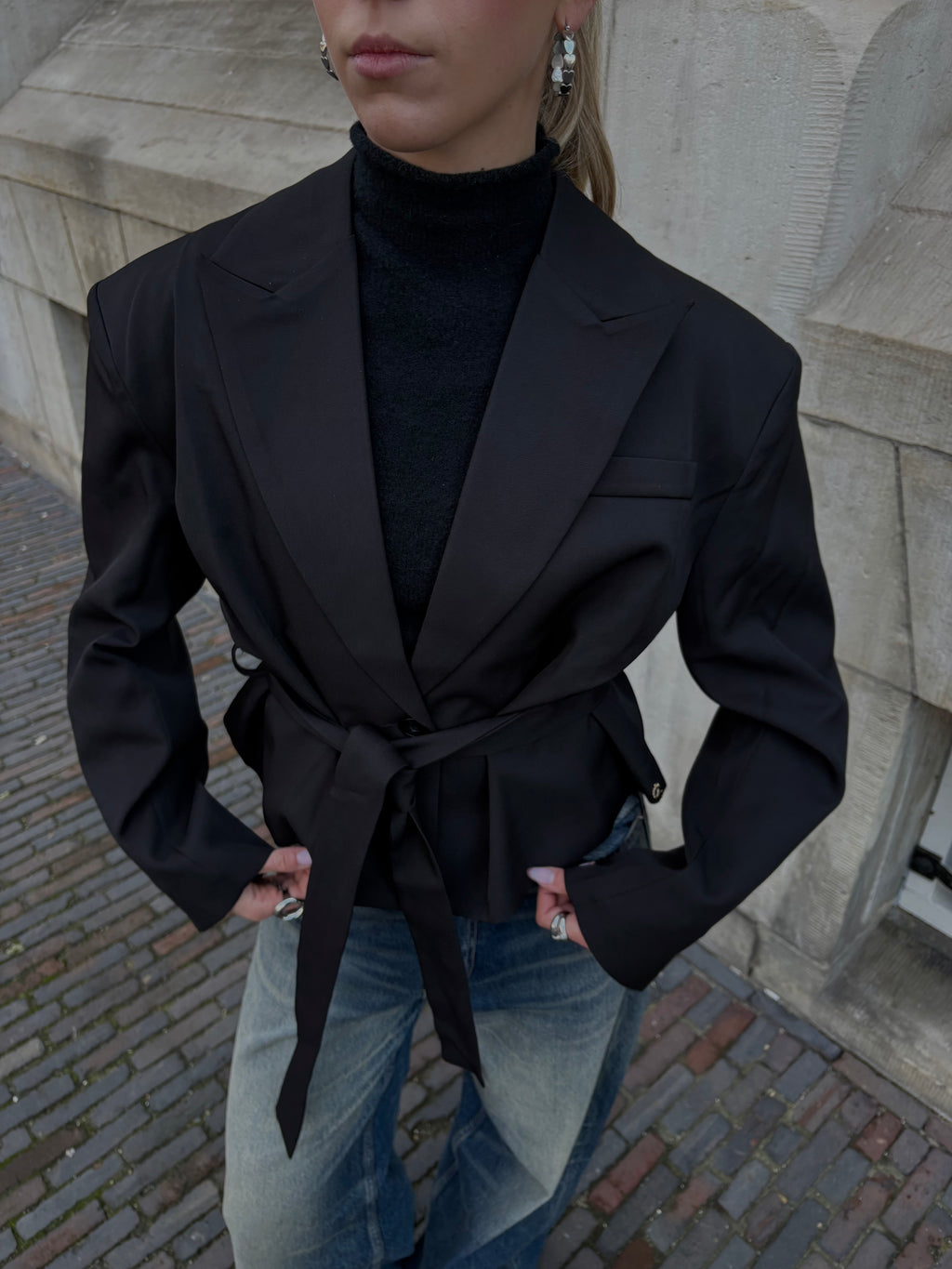 Fenne cropped blazer black